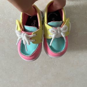 Neon velcro sperrys